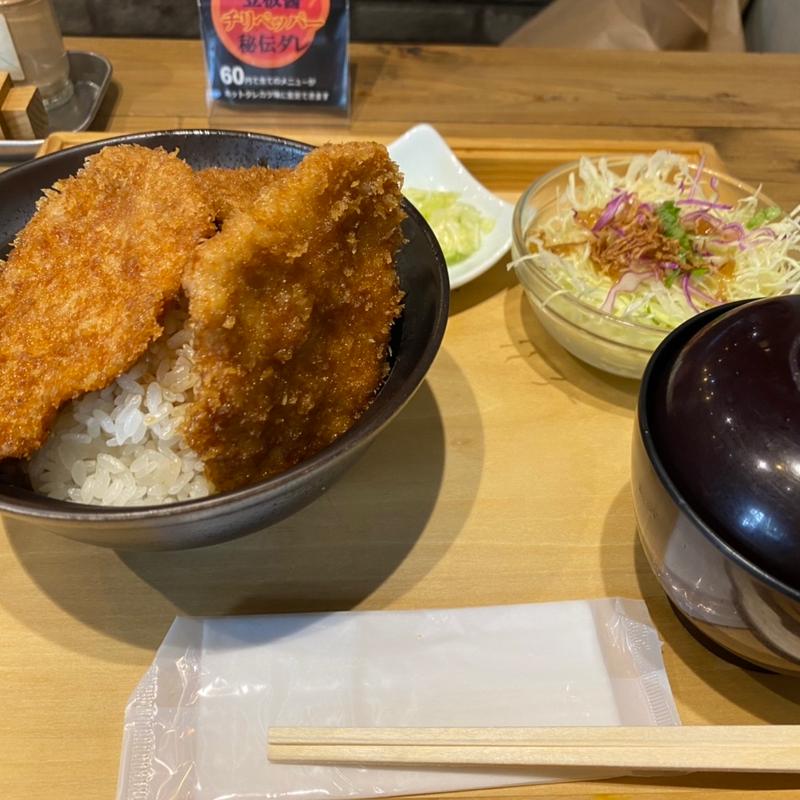 二段もりかつ丼(新潟カツ丼　タレカツ 神保町すずらん通り店)