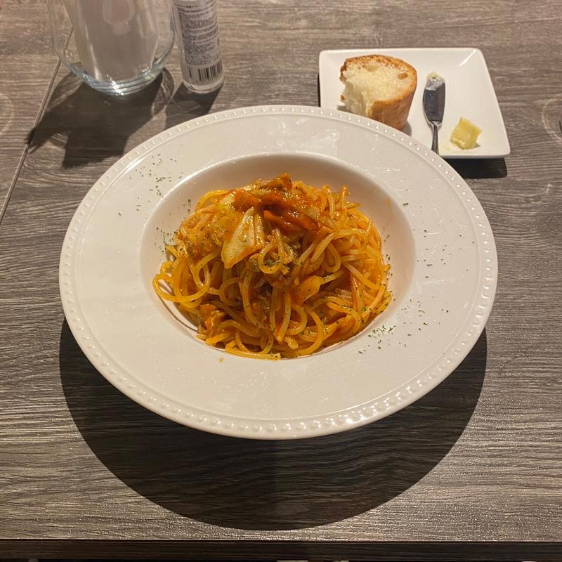 ピリ辛トマトソースパスタ(Osteria Lauro)