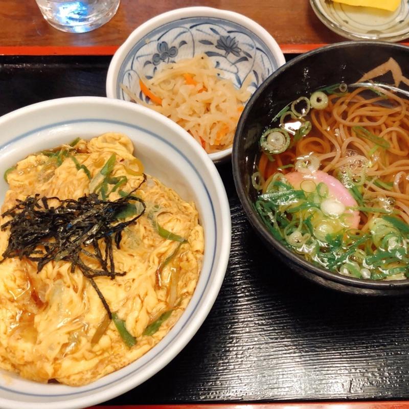 玉子丼セット(つうつうハイハイ店)