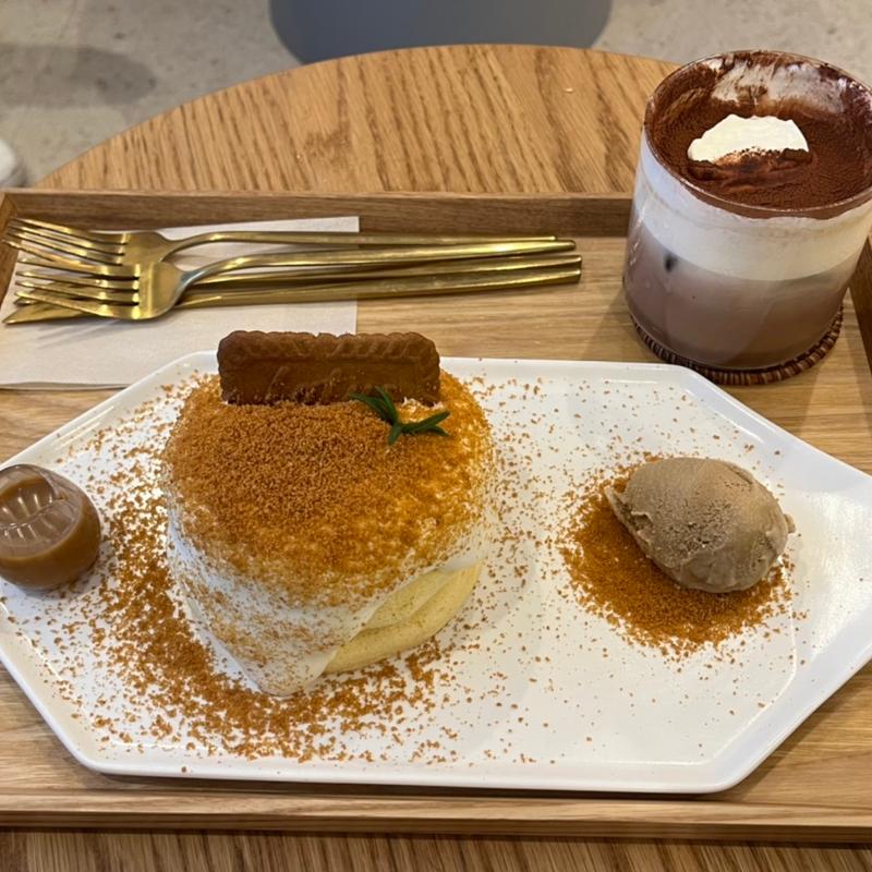 ロータスパンケーキ(BAM BI COFFEE バムビコーヒー)