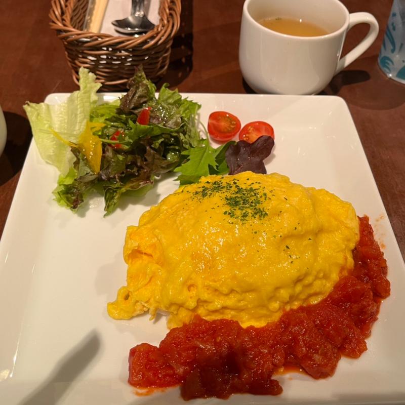 特製トマトソースのふわとろオムライス(川原町屋 )