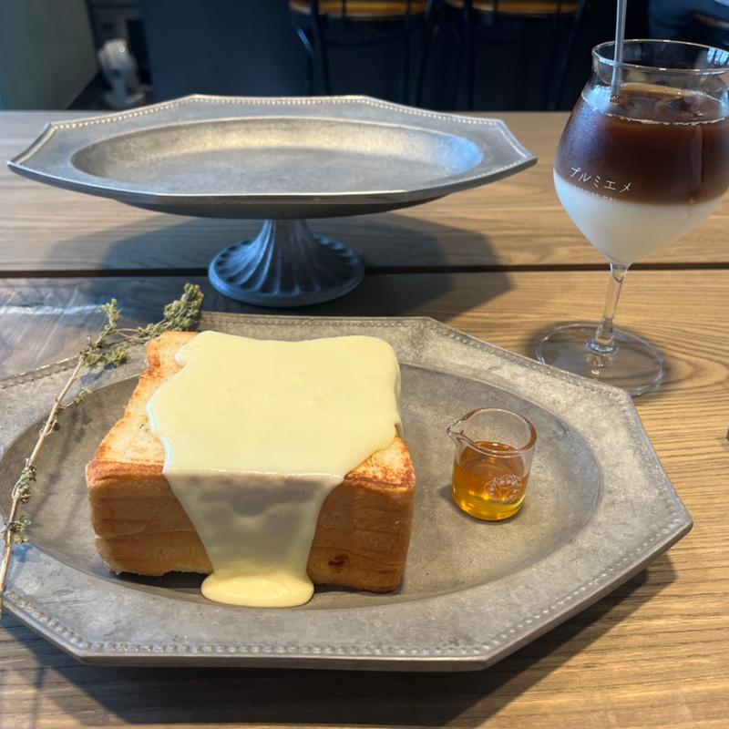 極厚鉄板チーズトースト(プルミエメ)