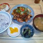 鶏の唐揚香味ダレ定食