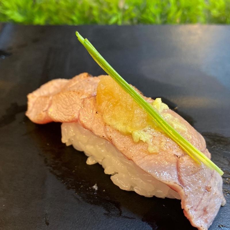 トロ炙り(すしざんまい 本店)