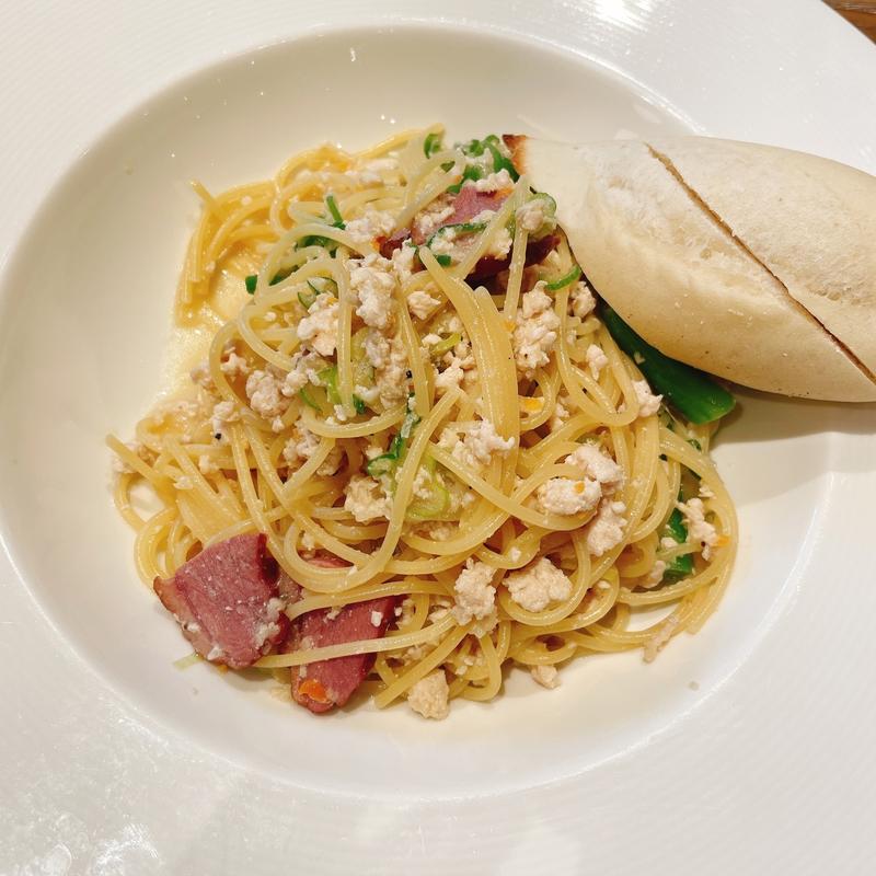 鶏ひき肉と鴨の燻製のホワイトボロネーゼ(good dish tokyo)