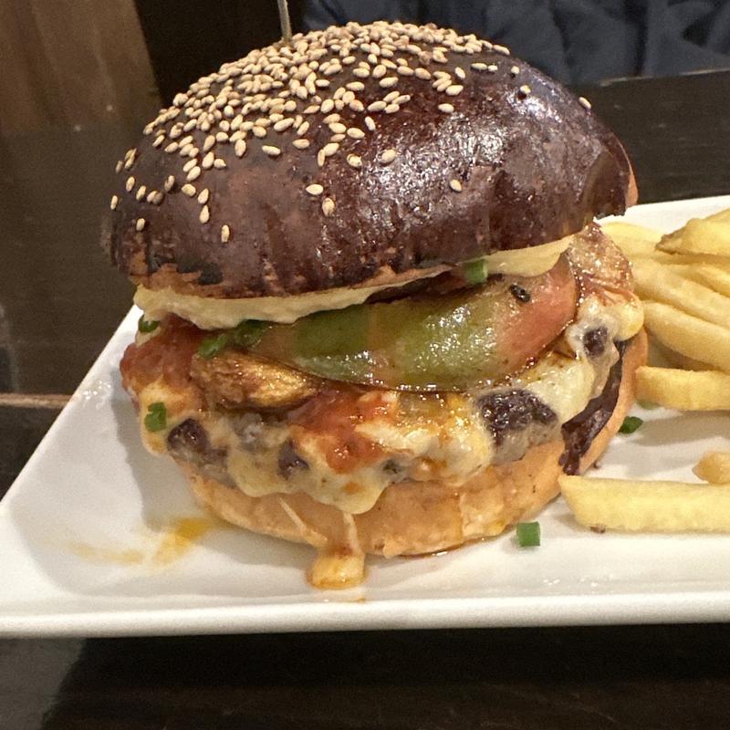 ガーリックバーガー トマト&モッツァ(ハングリーヘブン 上板橋店)