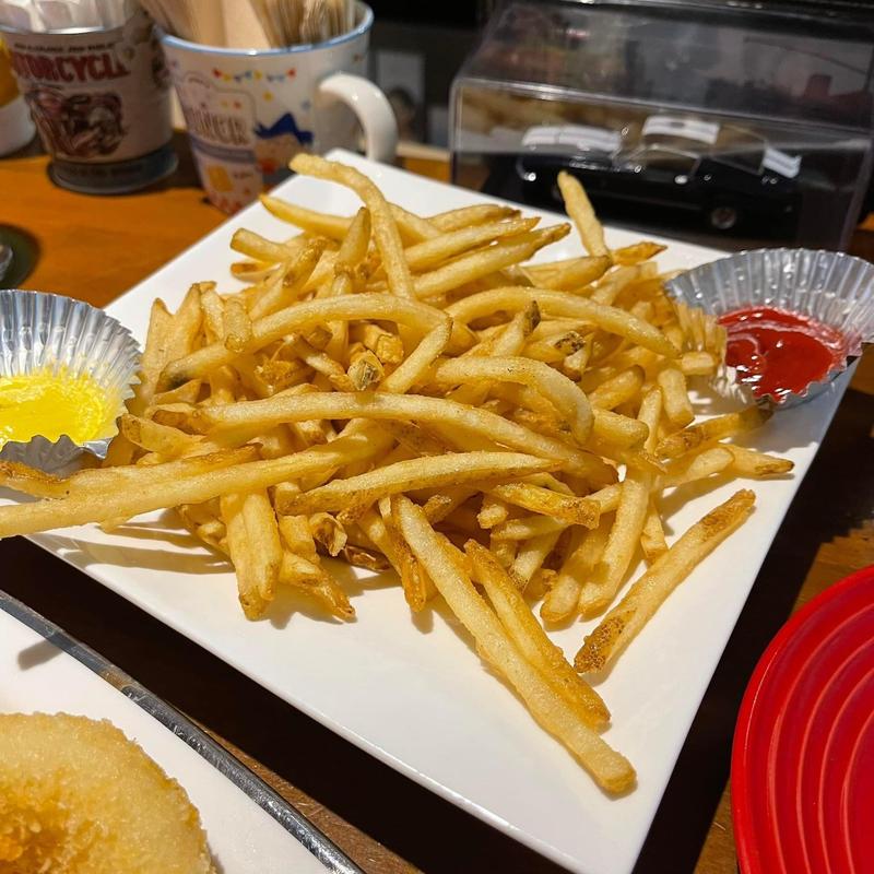 フライドポテト 大盛り(Nick & Renée)