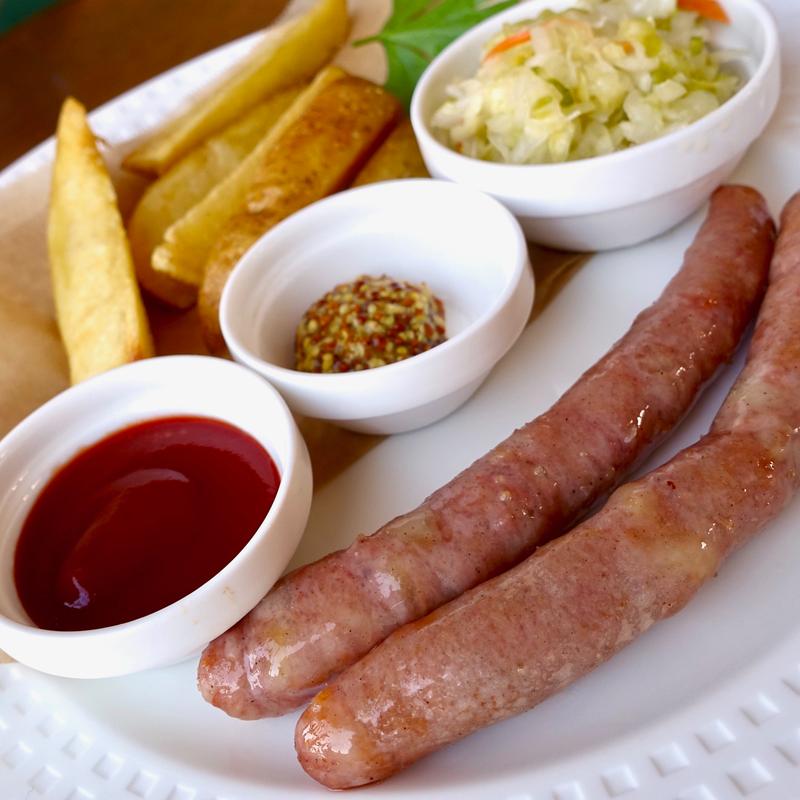 ソーセージとフライドポテト(ニューミュンヘン ハーフェンブルク )