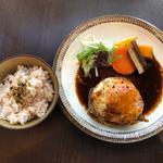 ハンバーグたまご乗せ(バルバルキッチンアメリ)
