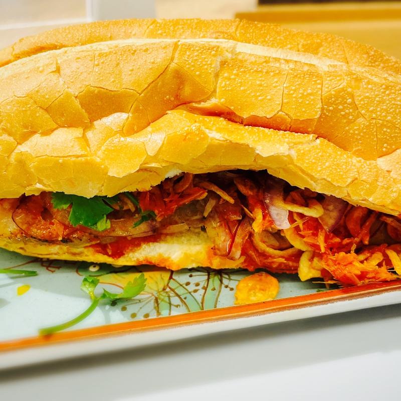 バインミー（ローストポーク）(越南路（エツナンルー）)