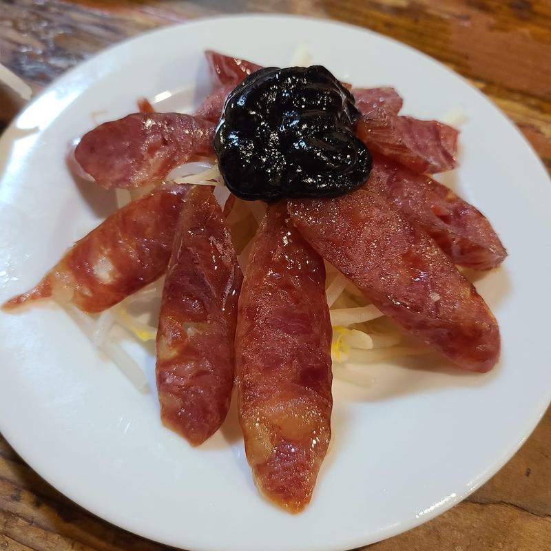 腸詰(かおたんラーメン えんとつ屋 南青山店)