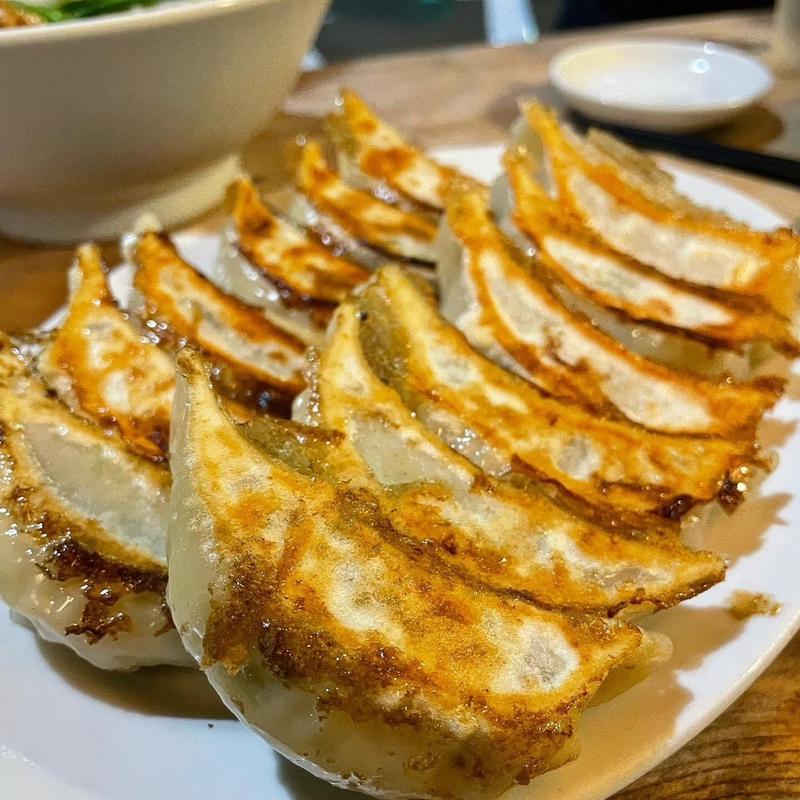 ギョーザ(かおたんラーメン えんとつ屋 南青山店)