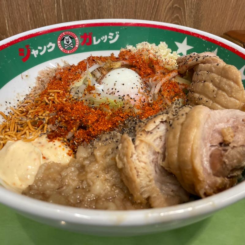 まぜそば全増し＋チャーシュー2枚(ジャンクガレッジ カインズ羽生店)