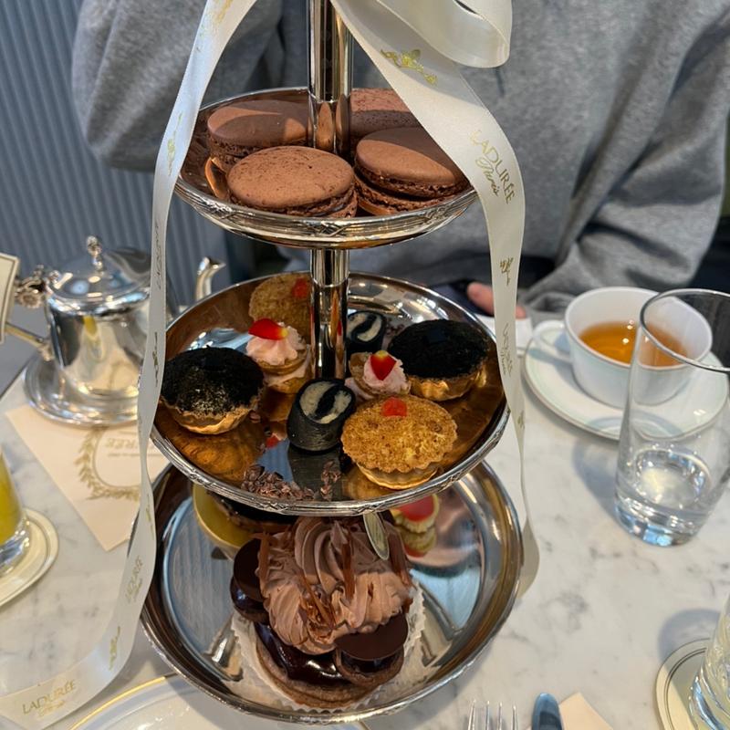 (ラデュレ京都四条店)