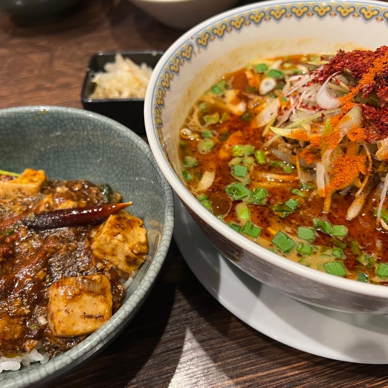 坦々麺とミニ麻婆丼(雲林坊 川口店)