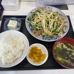 肉ニラ炒め定食(二味ラーメン )