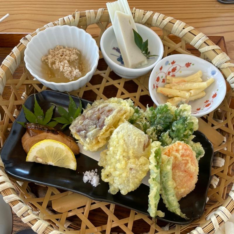 彩り御前(海の見えるごはん屋)