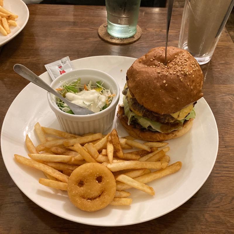 ダブルチーズ(バーガーズカフェ ビーチストーリー)