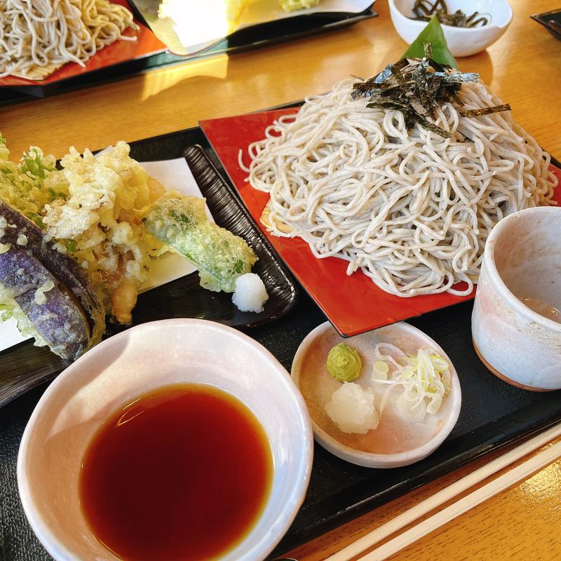 野菜天ざるそば（特盛）(地粉そば処 みのり)