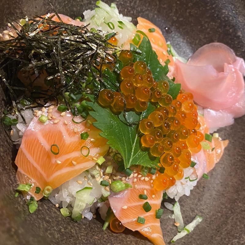 サーモンいくら丼(鰶(ぎょさい))