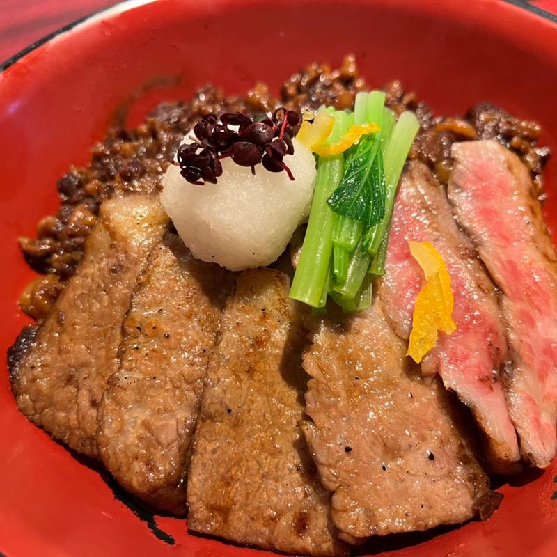 A5ランク黒毛和牛贅沢重 竹(翔山亭神楽坂本館 （ショウザンテイ）)