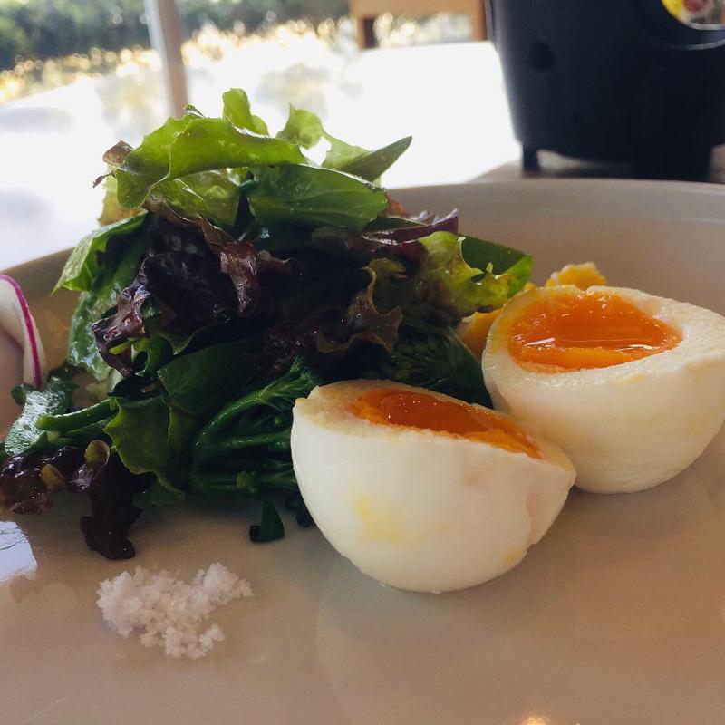 唐津の地鶏の卵と朝獲れ野菜(旅館 魚半 )