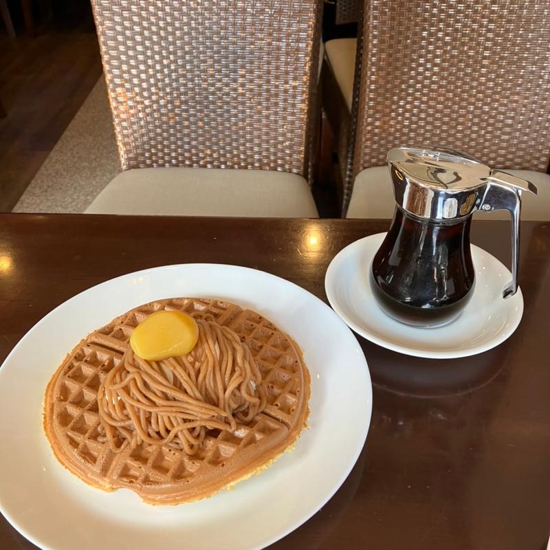マロンワッフル(カフェ ド フェロー)