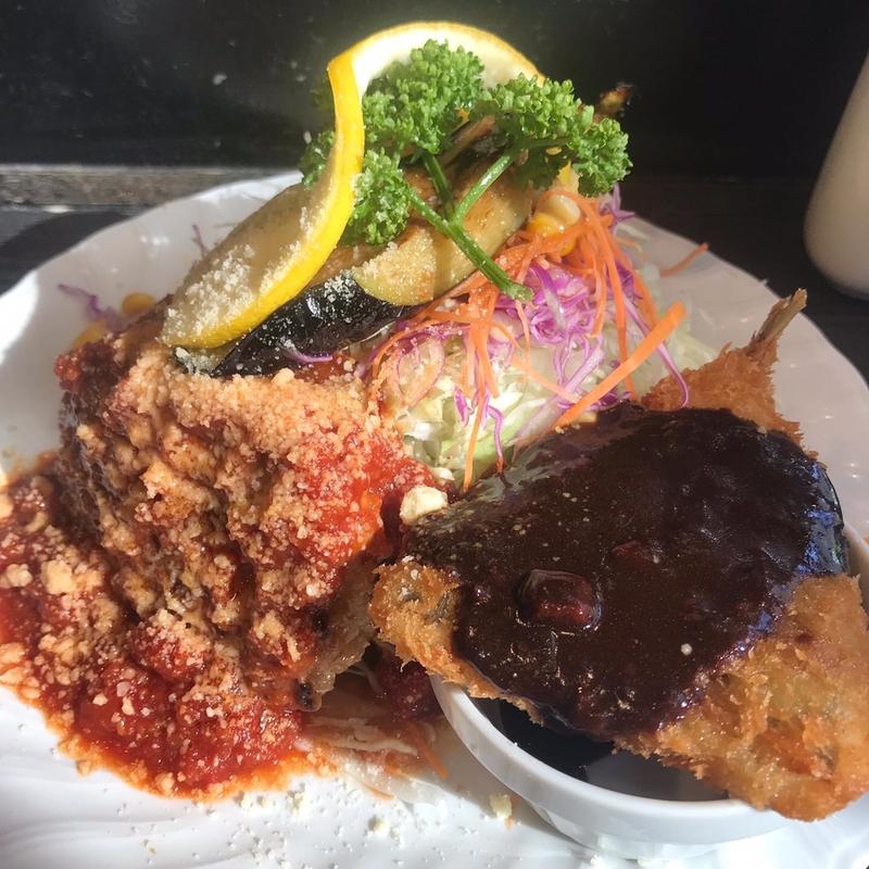 イタリアンハンバーグランチ(サラダニース 西新宿 6丁目店)