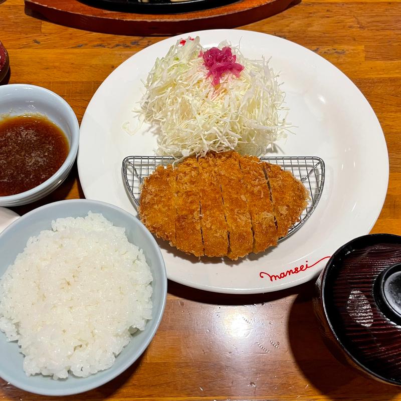 ロースとんかつ(肉の万世 お茶の水サンクレール店)