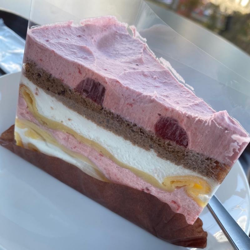 ストロベリーのもちもちクレープケーキ(スターバックスコーヒー くずは美咲店 （STARBUCKS COFFEE）)