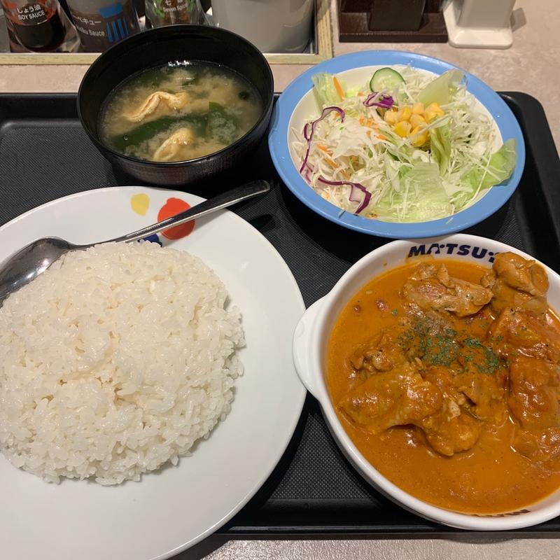 ゴロゴロチキンのバターチキンカレー生野菜セット(松屋 中野坂上店)