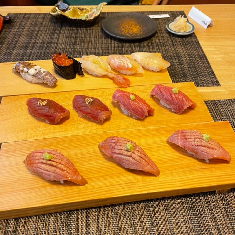 (伊勢鮨 （いせずし）)