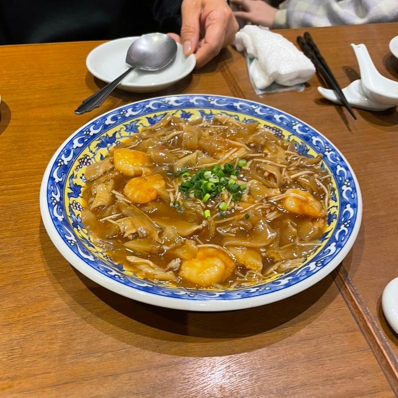 エビとフカヒレの香り正油煮(中華料理店 花木蘭)