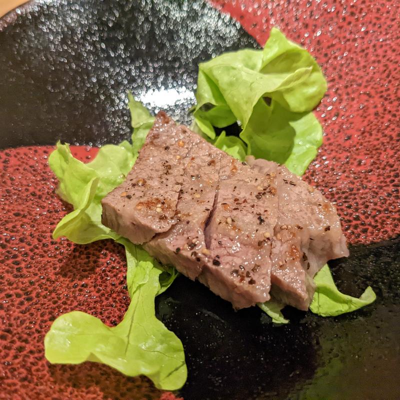 青森産黒毛和牛トモサンカクステーキ(波やし)