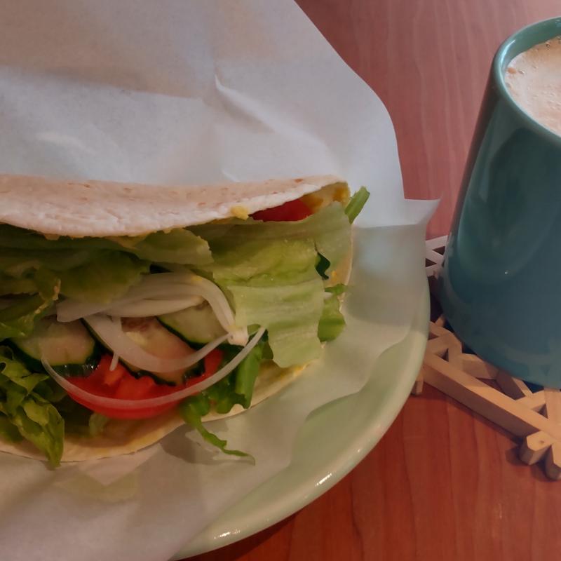 フムス(葉もれ日)