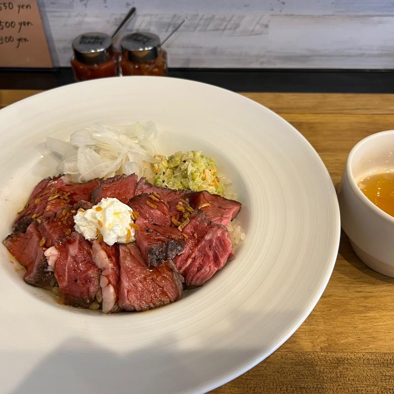 ステーキライス(レギュラー)(ごちべんSTEAK)