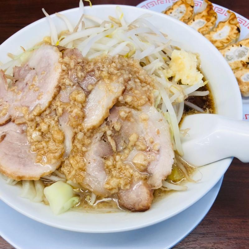 にんにく背脂醤油ラーメン(京都北白川ラーメン魁力屋 弘明寺店)