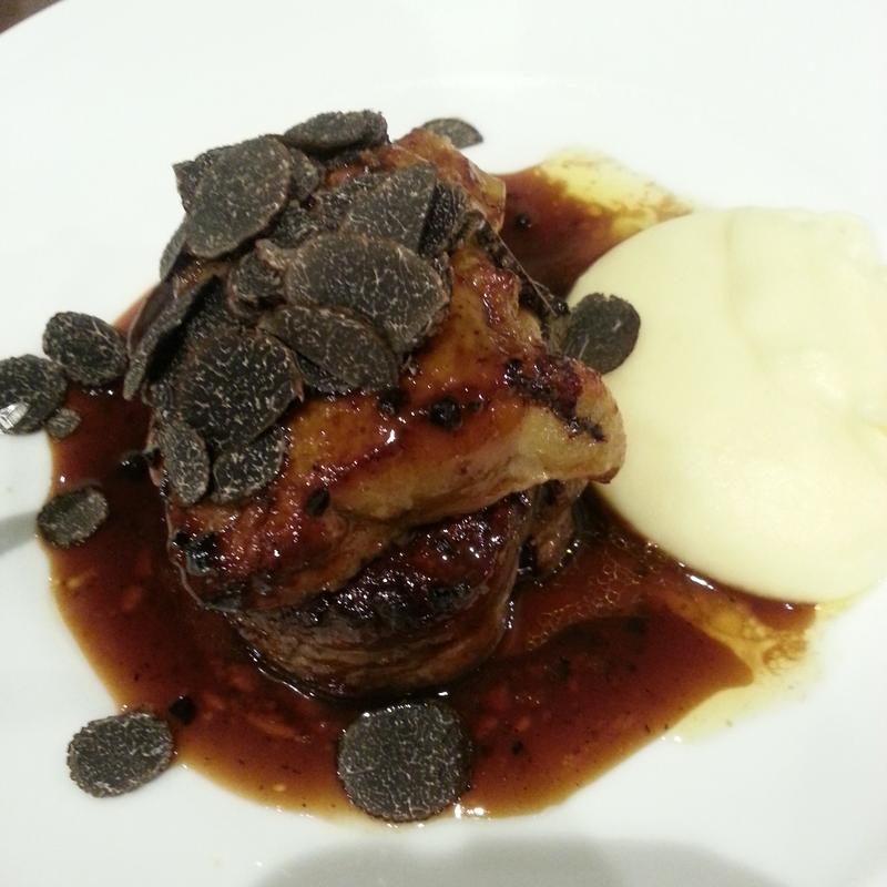 牛フィレとフォワグラのロッシーニスタイル トリュフソース(俺のフレンチ)