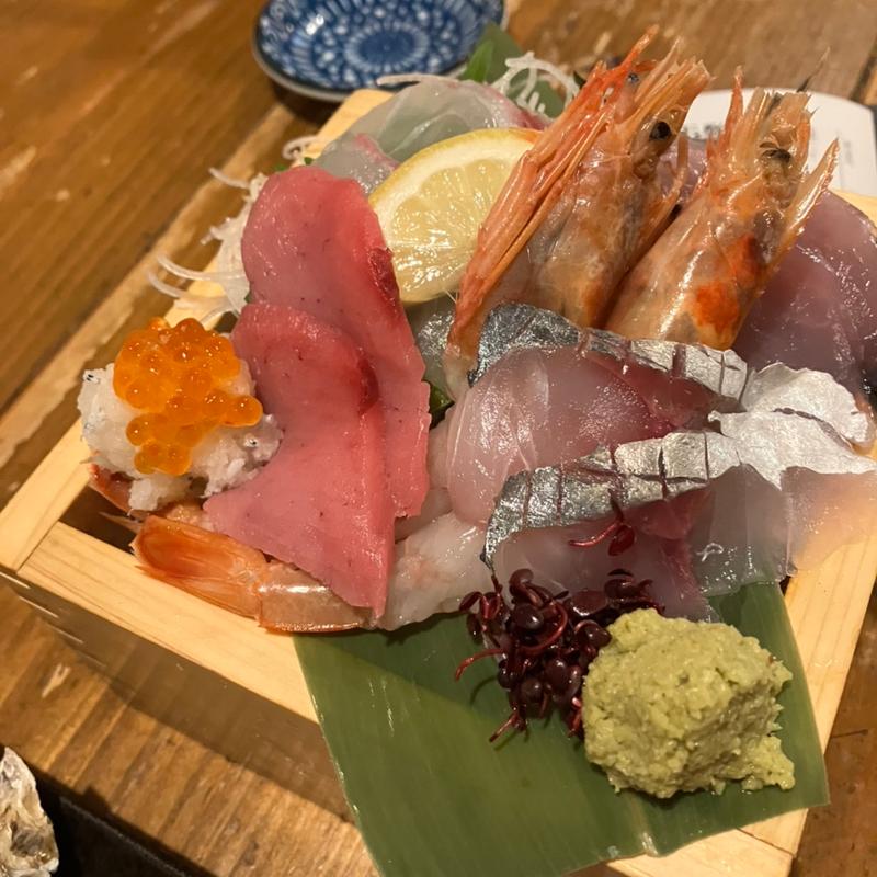 枡盛り刺身2人前(大漁酒場 魚樽本店 （たいりょうさかば うおたるほんてん）)