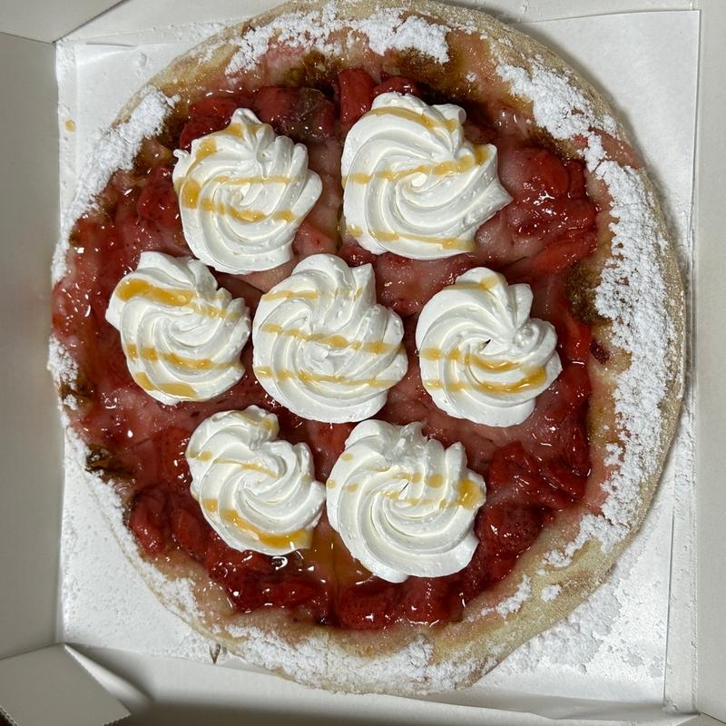 お誕生日ピザケーキ(ナポリの窯・ストロベリーコーンズ古川店)