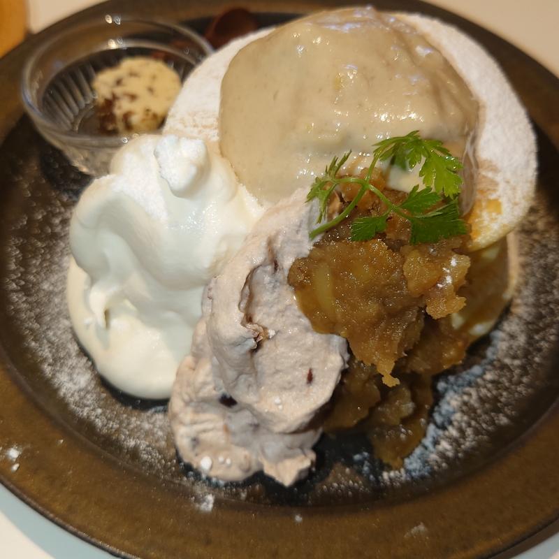 栗のパンケーキ(uzna omom 原宿本店)
