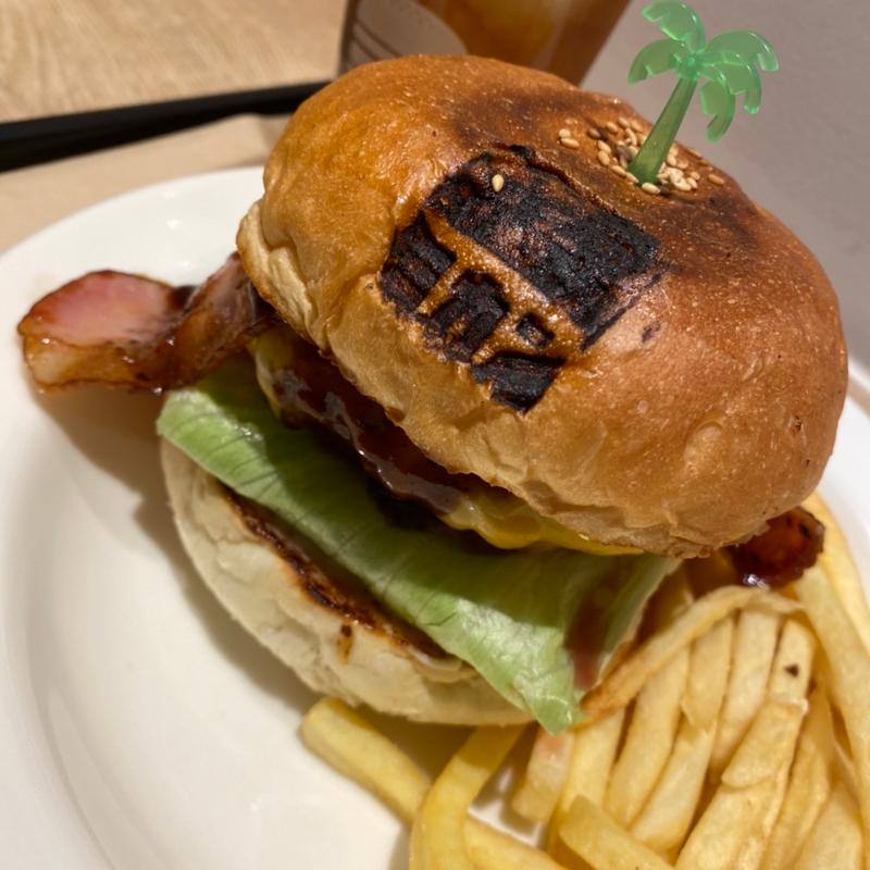(Island Burgers ミカン下北沢)