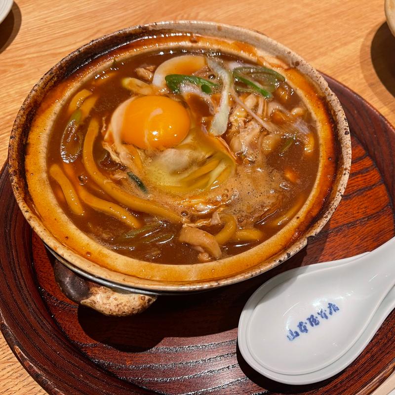 親子入り味噌煮込みうどん(山本屋本店 栄中央店 )