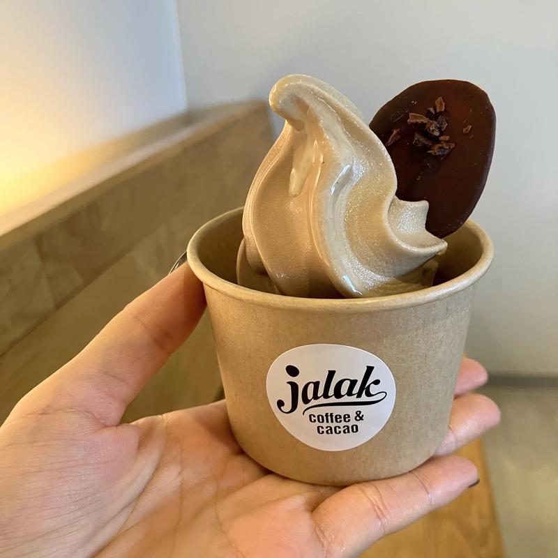 ジャラクコーヒー＆カカオ』コーヒー＆カカオソフトクリーム(ジャラク コーヒー & カカオ)