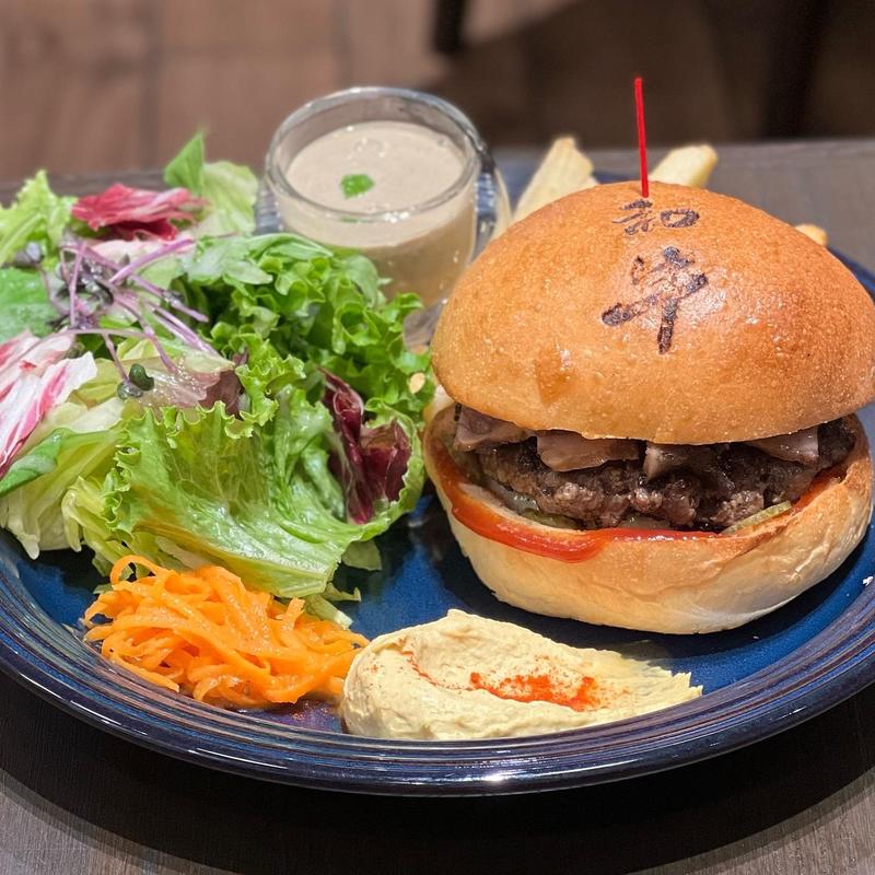 ランチプレート（ザ・和牛バーガー）(Wagyu Burger)