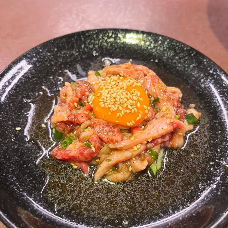 あぶりユッケ(焼肉とんちゃん)