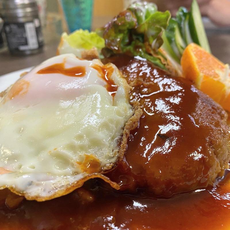 ハンバーグ定食(宝楽)