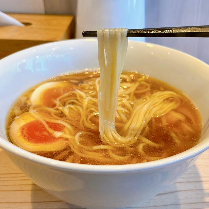 味玉しょうゆらーめん(らーめん藁)