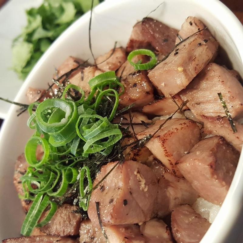 小さいチャーシューご飯(鳴龍 （NAKIRYU）)