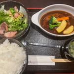 煮込みハンバーグ定食